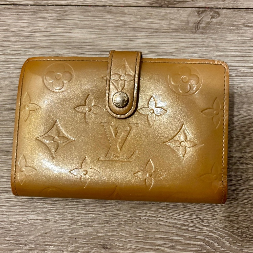 Louis Vuitton patent leather LV monogram wallet